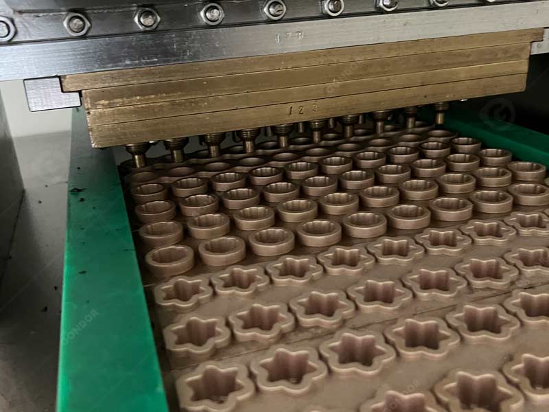 Automatic hard candy making machine with PLC control for consistent sugar candy texture