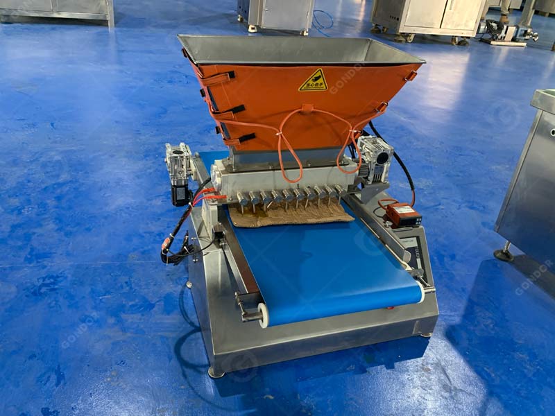 Small-scale gummy bear making machine for home bakery or small brands