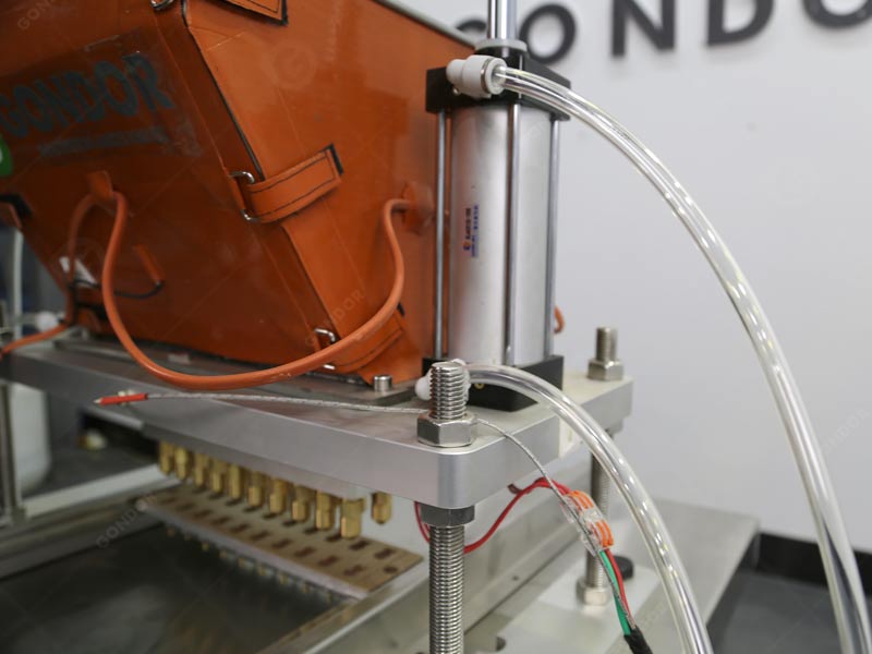 Commercial gummy candy depositor for bulk gummy candy supply to retailers