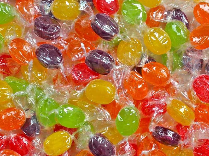 Fruit-flavored hard candy recipe (strawberry, lemon) with natural colors